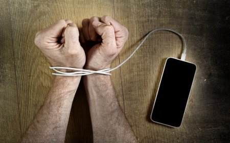 10 Common Types of Technology Addiction