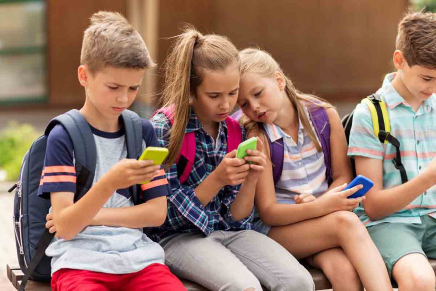 When Should Kids Get Cell Phones?