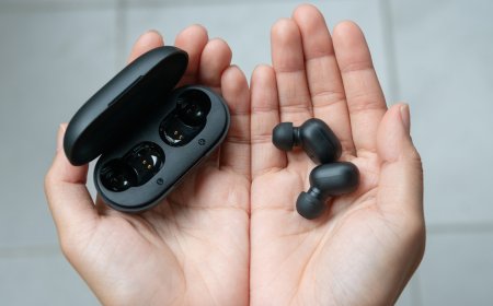 Affordable & Powerful: Best True Wireless Earbuds Under ₹5,000 in India (2025)