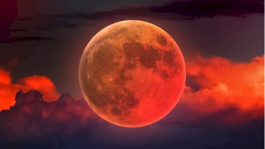 Blood Moon 2025: Stunning Total Lunar Eclipse Turns Moon Red Worldwide