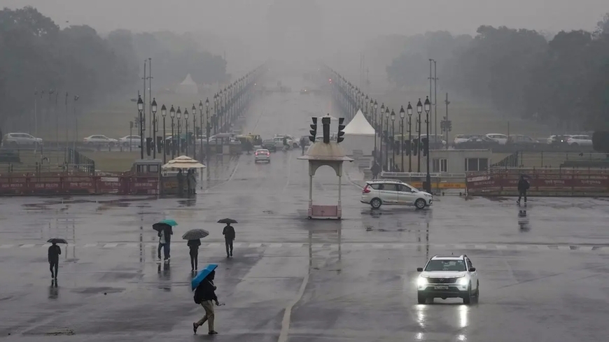 Delhi Weather: Heavy Rain, Orange Alert, Waterlogging and Traffic Update