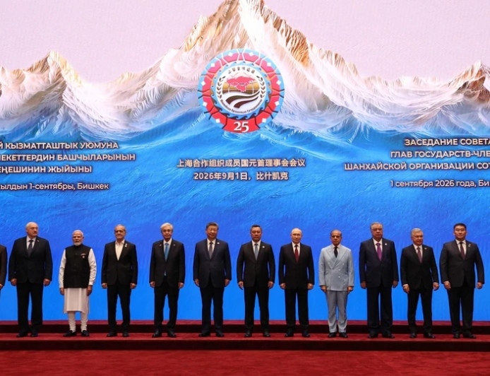 Modi, Xi, Putin and Shehbaz Sharif at SCO Summit 2026: What Happened in the Viral Group Photo?